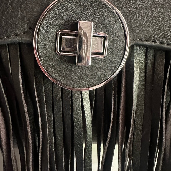 Cool motor chic fringe purse - Picture 5 of 5